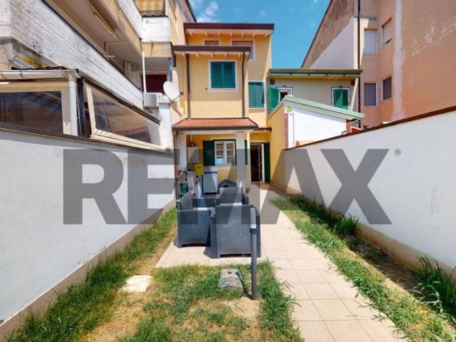 Villa Indipendente in affitto a Fontanini, Viareggio