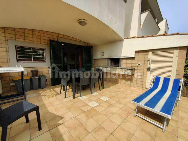 Villa Indipendente in affitto a Lido di Enea, Roma Capitale