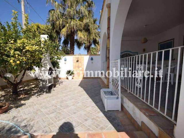 Villa Indipendente in affitto a Banna Tonnarella, Mazara Del Vallo