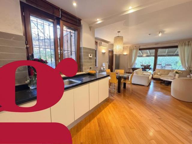 Villa Indipendente in vendita a Marche, Macerata