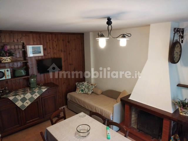 Villa Indipendente in affitto a Strada, Marche