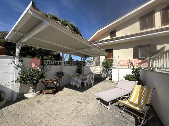 Villa Indipendente in vendita a Terracina, Lazio