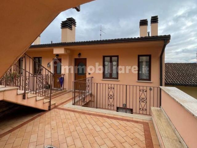 Villa Indipendente in affitto a Tornimparte, Abruzzo