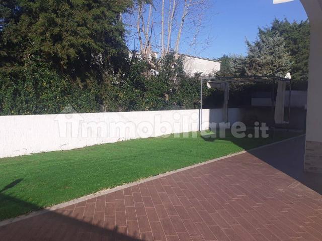 Villa Indipendente in affitto a Puglia, Taranto