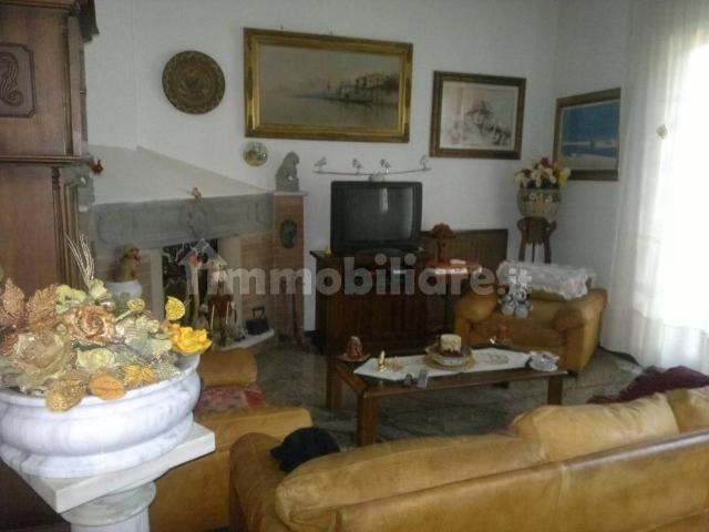 Villa Indipendente in affitto a Montignoso, Toscana