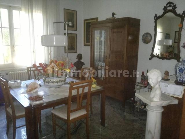 Villa Indipendente in affitto a Montignoso, Toscana
