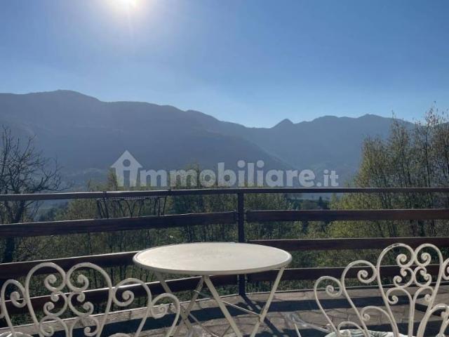Villa Indipendente in affitto a Botta, Sant'omobono Imagna