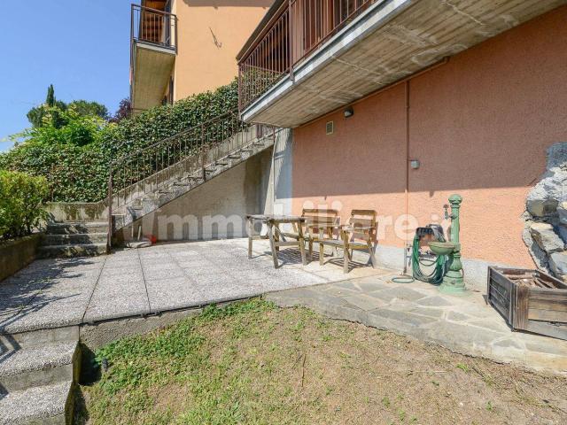 Villa Indipendente in affitto a Longone Al Segrino, Lombardia