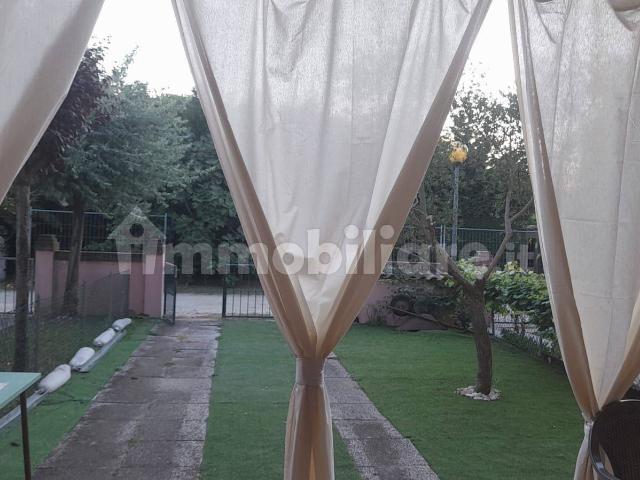 Villa Indipendente in affitto a Lido degli Scacchi, Comacchio