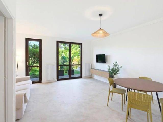 Villa Indipendente in affitto a Comunità Montana Parco Alto Garda bresciano, Gardone Riviera