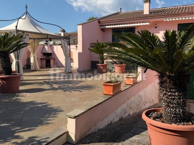 Villa Indipendente in affitto a Gaeta, Lazio