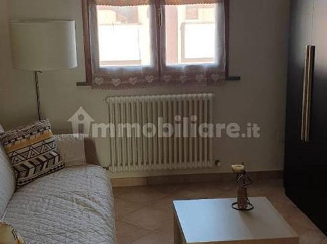 Villa Indipendente in affitto a Cascina, Toscana