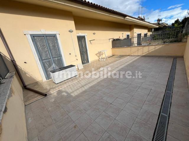 Villa Indipendente in affitto a Guidonia Montecelio, Roma Capitale