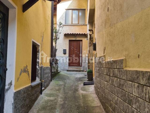 Villa Indipendente in affitto a Comunità Montana del Piambello, Viconago
