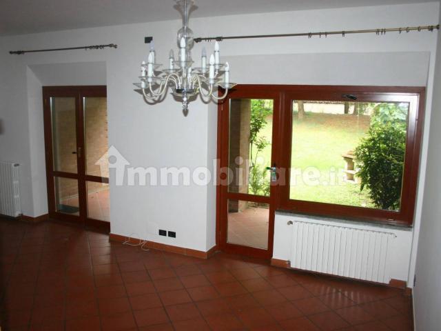 Villa Indipendente in affitto a Lazzaretto, Seregno