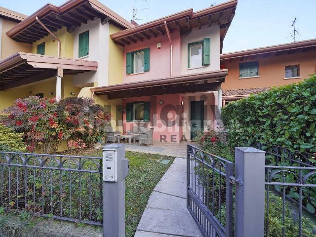Villa Indipendente in affitto a Lonato, Lombardia