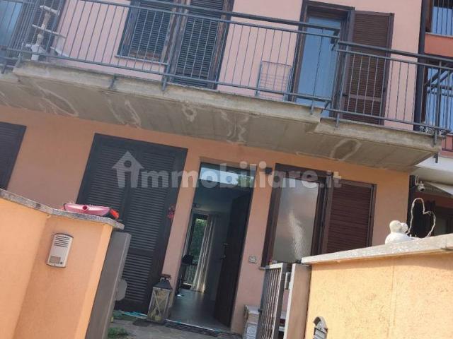 Villa Indipendente in affitto a Bustecche, Varese