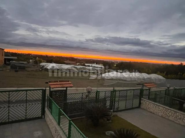 Villa Indipendente in affitto a Canosa, Giugliano In Campania