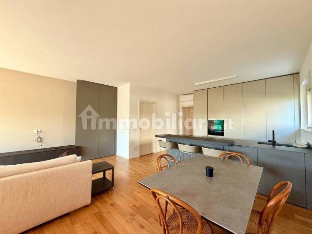 Villa Indipendente in affitto a Adro, Lombardia