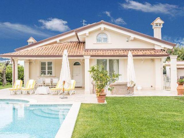 Villa Indipendente in affitto a Vaiana, Forte Dei Marmi