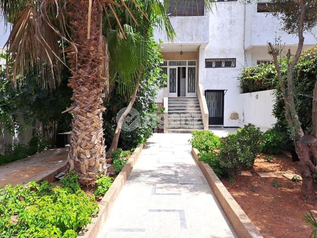 Villa vente à Anfa, Gharb-Chrarda-Beni Hssen