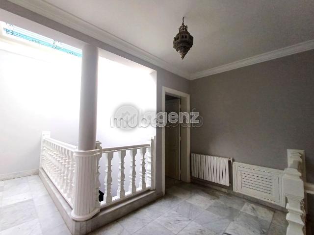 Villa vente à Anfa, Gharb-Chrarda-Beni Hssen