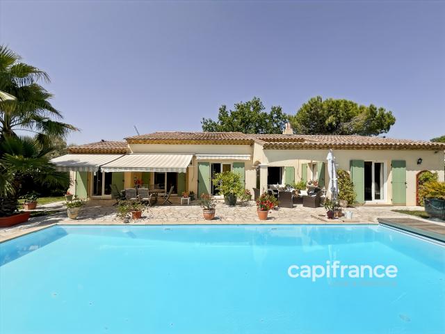 Villa vente à Font Couverte, Bagnols-en-Forêt