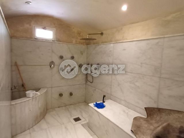Villa vente à Anfa, Gharb-Chrarda-Beni Hssen