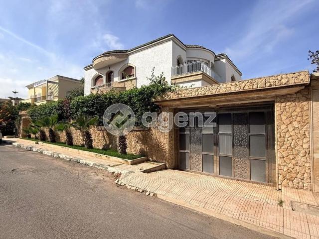 Villa vente à Anfa, Gharb-Chrarda-Beni Hssen