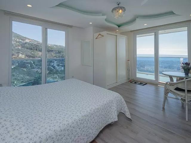 Antalya, Muratpaşa içerisinde satılık Villa