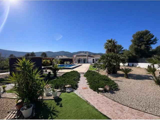 Casa en venta en l'Alcoià, Valencia