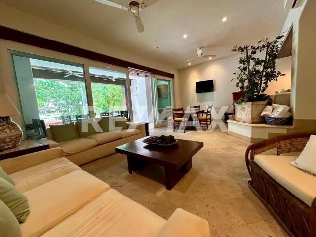 Casa en venta en Zihuatanejo de Azueta, Guerrero