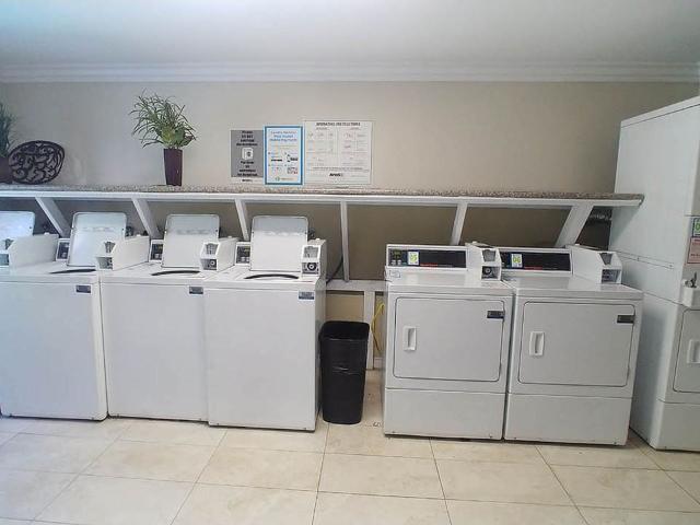 Apartment for rent in Van Nuys Neighborhood Council District, Canoga Park