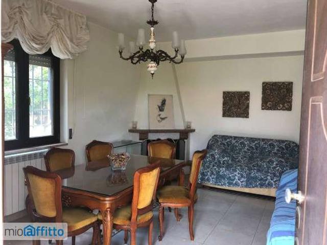 Villa Indipendente in affitto a Stagni di Ostia, Roma Capitale