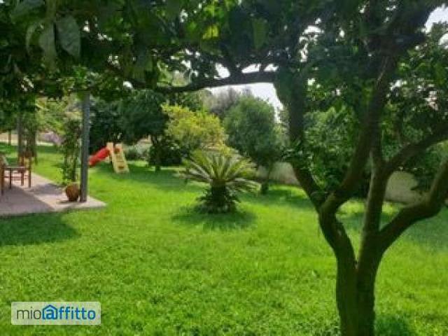 Villa Indipendente in affitto a Colle La Guardia, Terracina