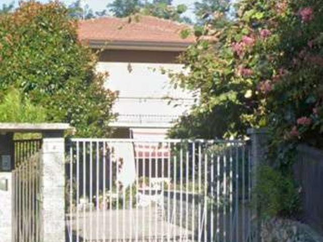 Villa Indipendente in affitto a Comunità Montana Valli del Verbano, Brenta