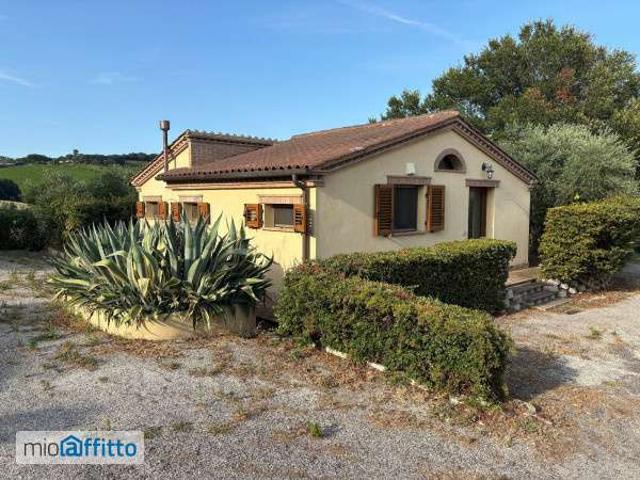 Villa Indipendente in affitto a Marche, Ancona