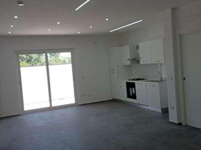 Villa Indipendente in affitto a Carinaro, Campania