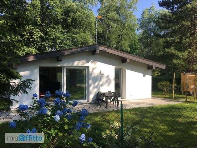 Villa Indipendente in affitto a Cantù, Lombardia