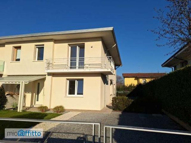 Villa Indipendente in affitto a Castelfranco Veneto, Veneto