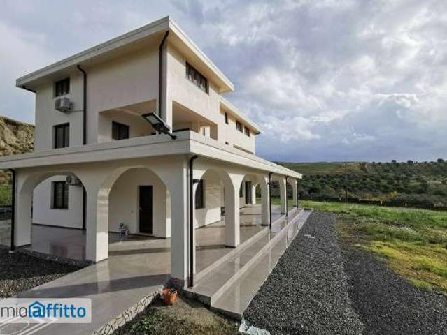 Villa Indipendente in affitto a Santa Maria, Calabria