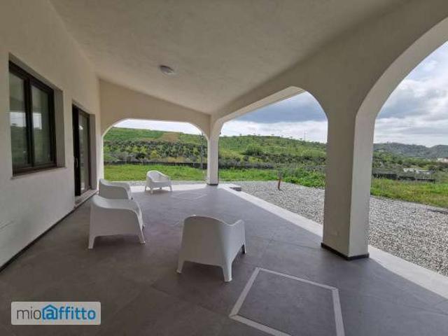Villa Indipendente in affitto a Santa Maria, Calabria