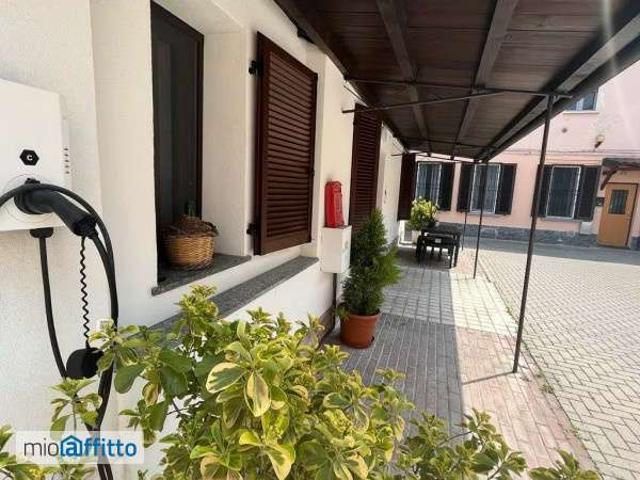 Villa Indipendente in affitto a Lacchiarella, Lombardia