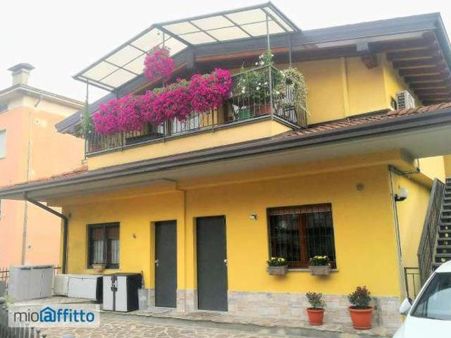 Villa Indipendente in affitto a Località gruppo Cerete, Gazzaniga