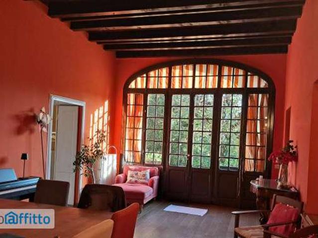 Villa Indipendente in affitto a Crevenna, Erba
