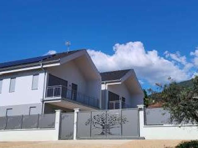 Villa Indipendente in affitto