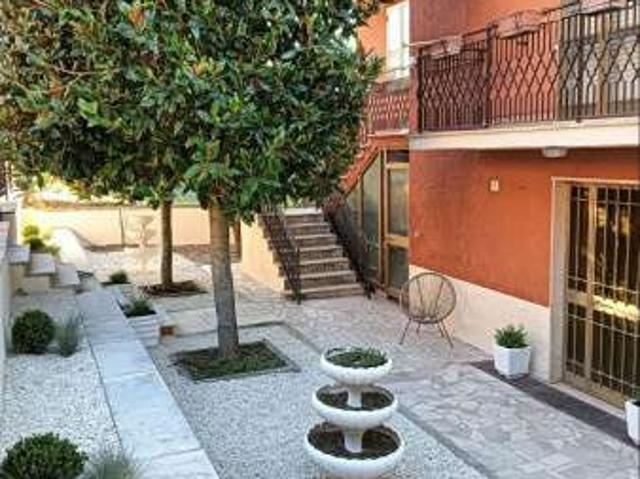 Villa Indipendente in affitto a Tre Croci, Vetralla