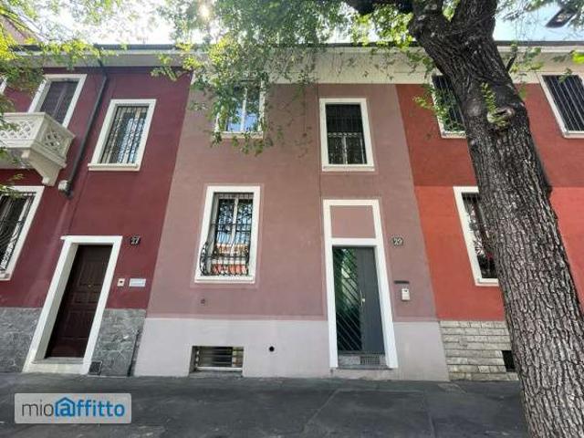 Villa Indipendente in affitto a Municipio 3, Milano