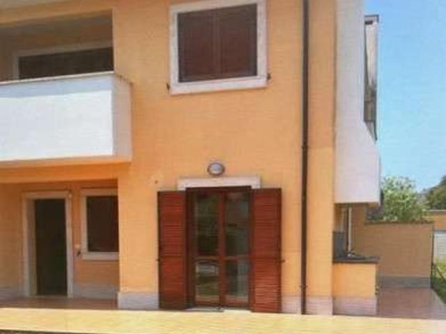Villa Indipendente in affitto a Borgo Sant'Antonio, Salto Di Fondi