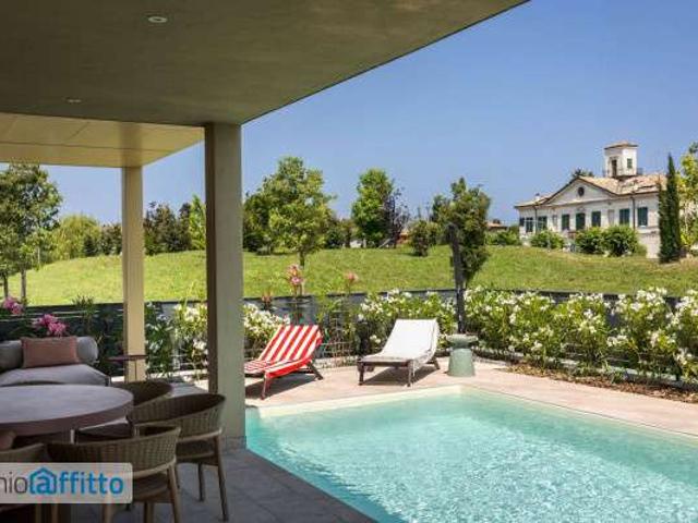 Villa Indipendente in affitto a Lugana, Sirmione